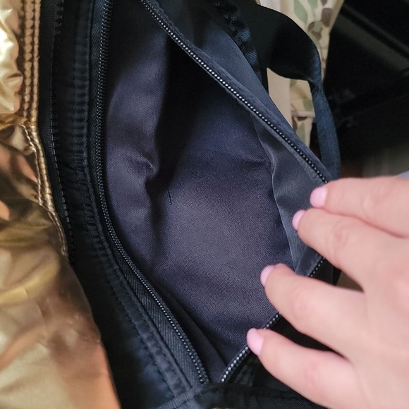 Zumba Fitness Zumba Dance 2020 League Metallic Gold Duffel Bag - Picture 13 of 16